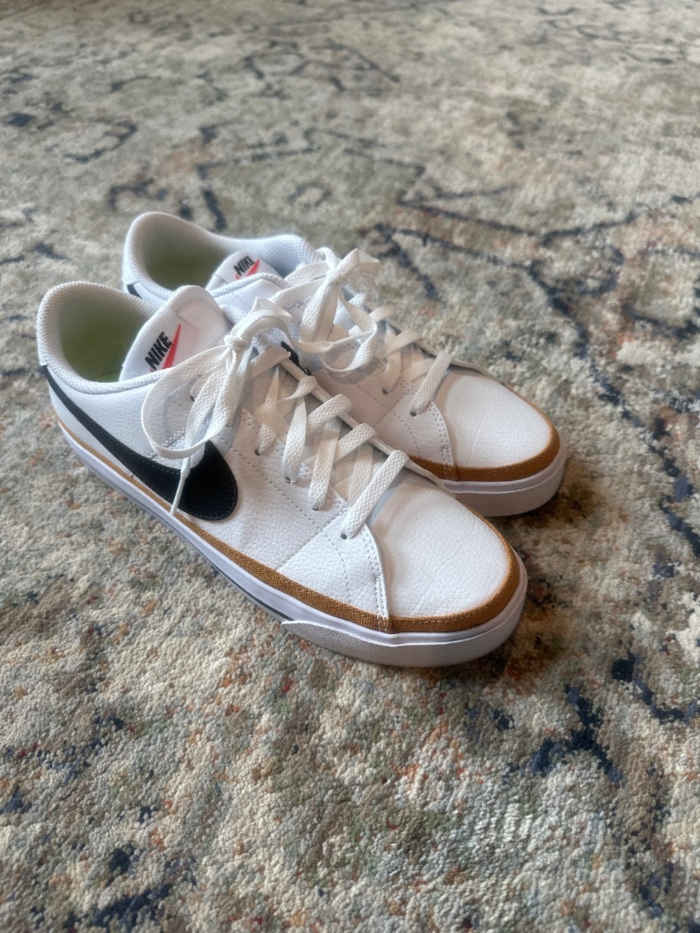 Nike Court Legacy shoes